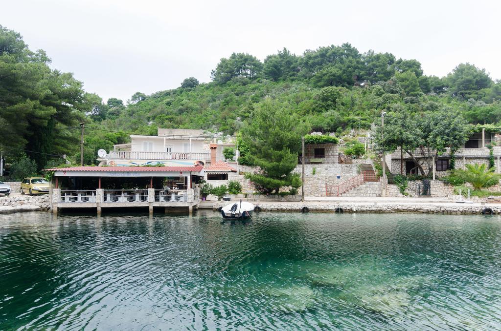 Apartments Porto Della Vita Okuklje Ngoại thất bức ảnh
