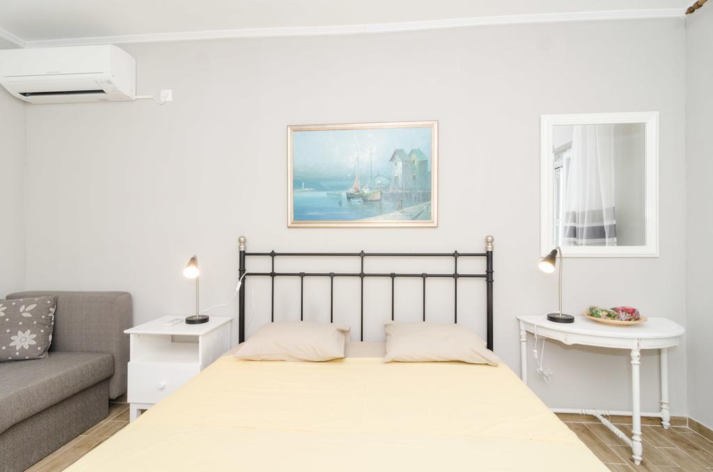 Apartments Porto Della Vita Okuklje Ngoại thất bức ảnh