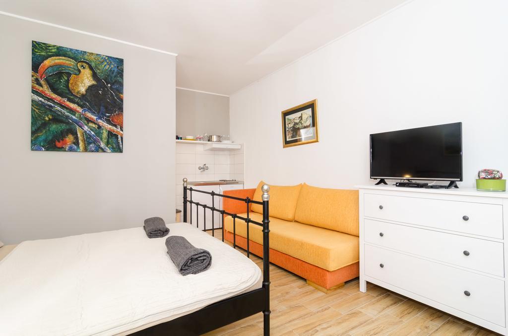 Apartments Porto Della Vita Okuklje Ngoại thất bức ảnh